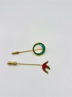 Vtg Enamel & Gold Hat Pins – Green Circle & Red Bird Designs